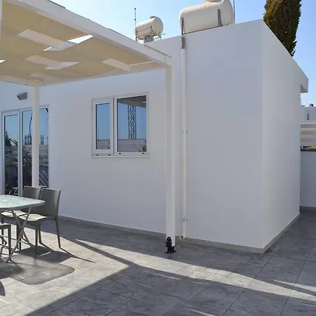 Apartment Makronissos