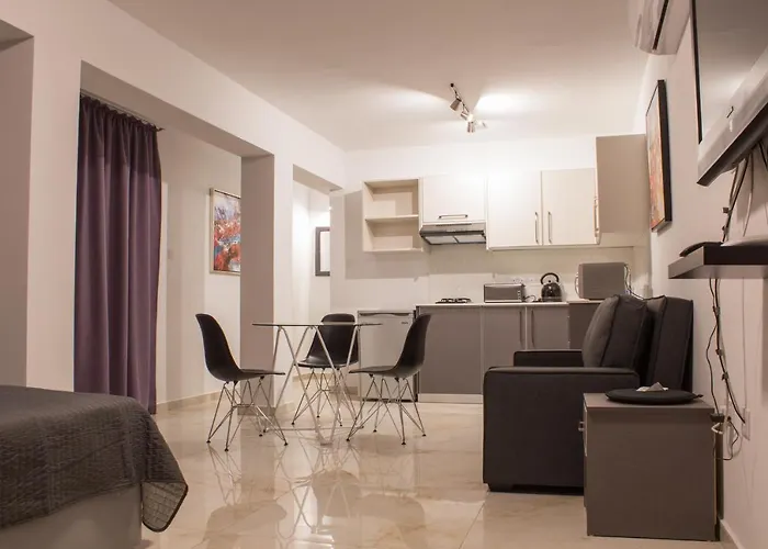 Makronissos Apartamento *