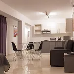 Makronissos Apartament *